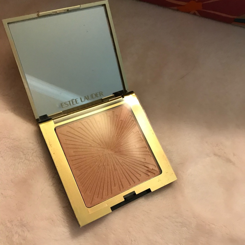 Brand new, never used Estée Lauder shimmer
